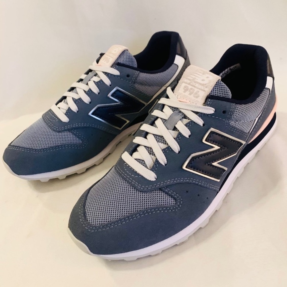 New Balance womens 996 Sneakers